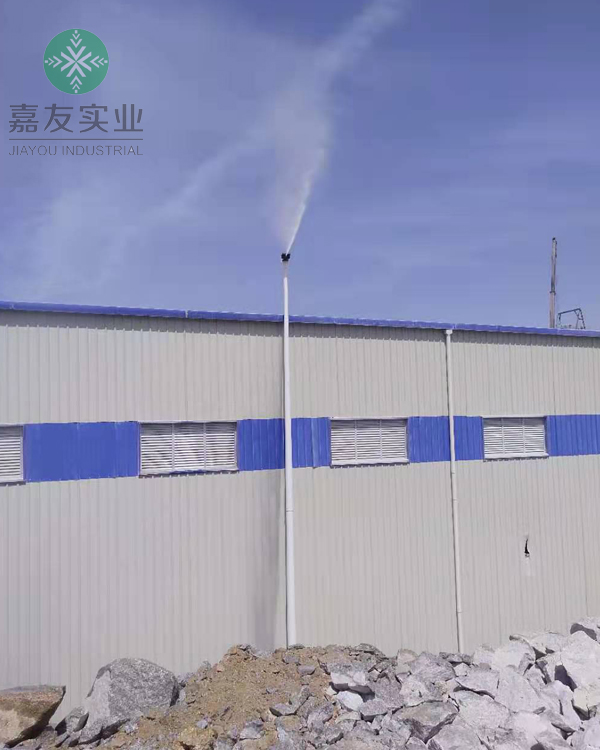 旋轉(zhuǎn)霧樁降塵系統(tǒng)碎石料堆案降塵例圖